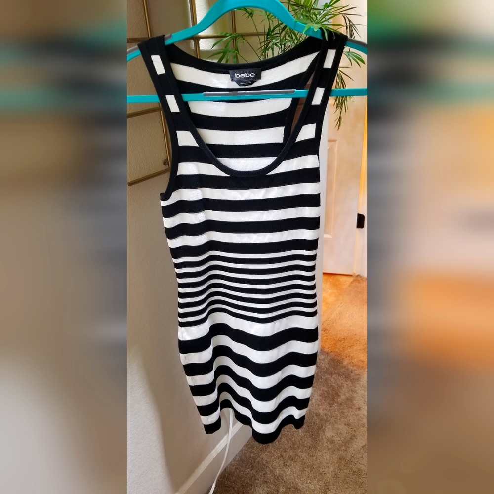 Sleeveless bodycon dress